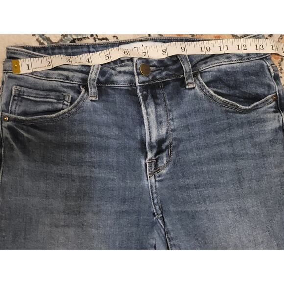 Mica Los Angeles Low-Rise Cropped Distressed Jeans w Raw hems Womens Sz 26 - Picture 4 of 10